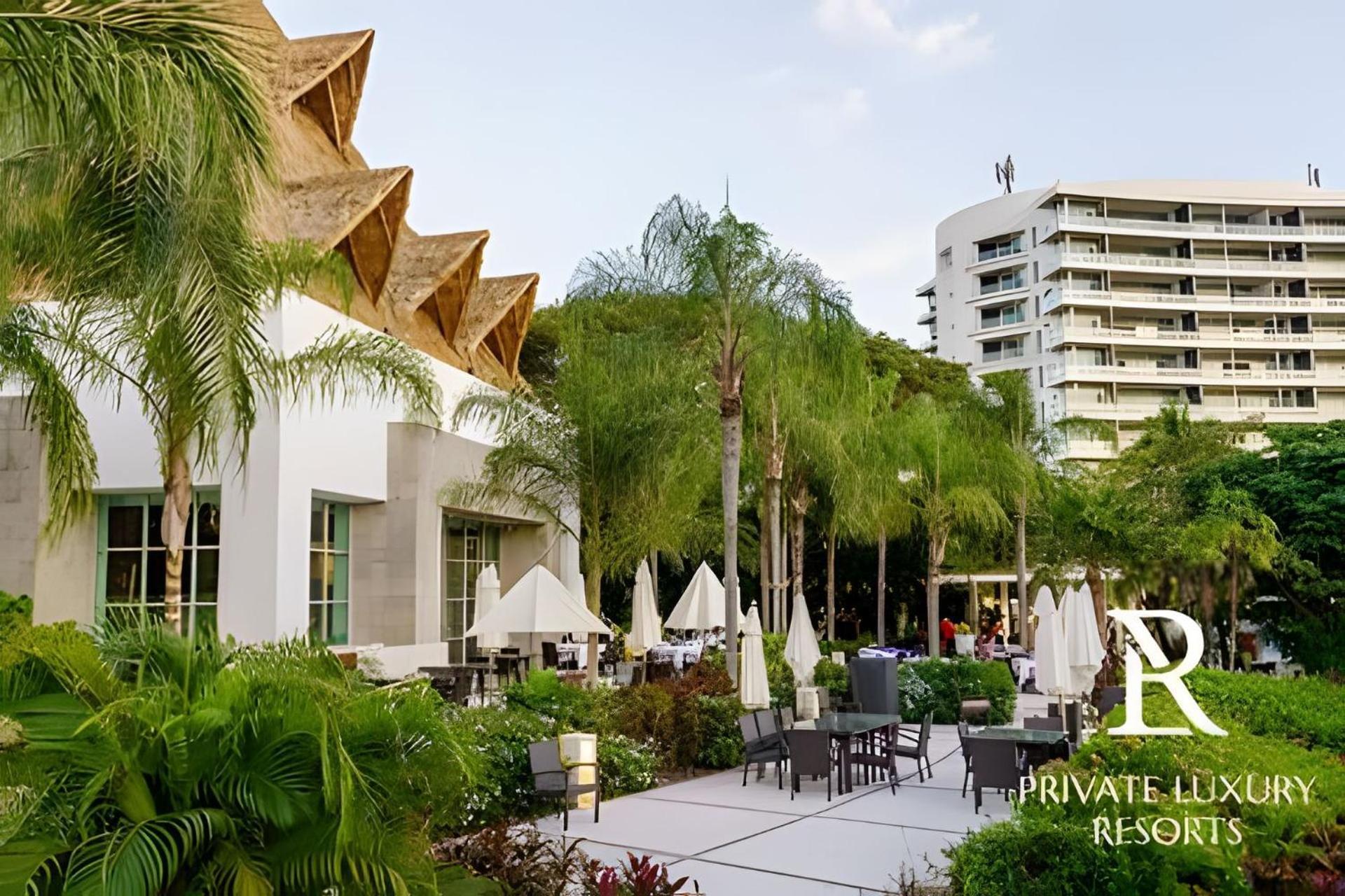 Grand Luxxe Two Bedroom Villa- นวยโวบาญาร์ตา ภายนอก รูปภาพ